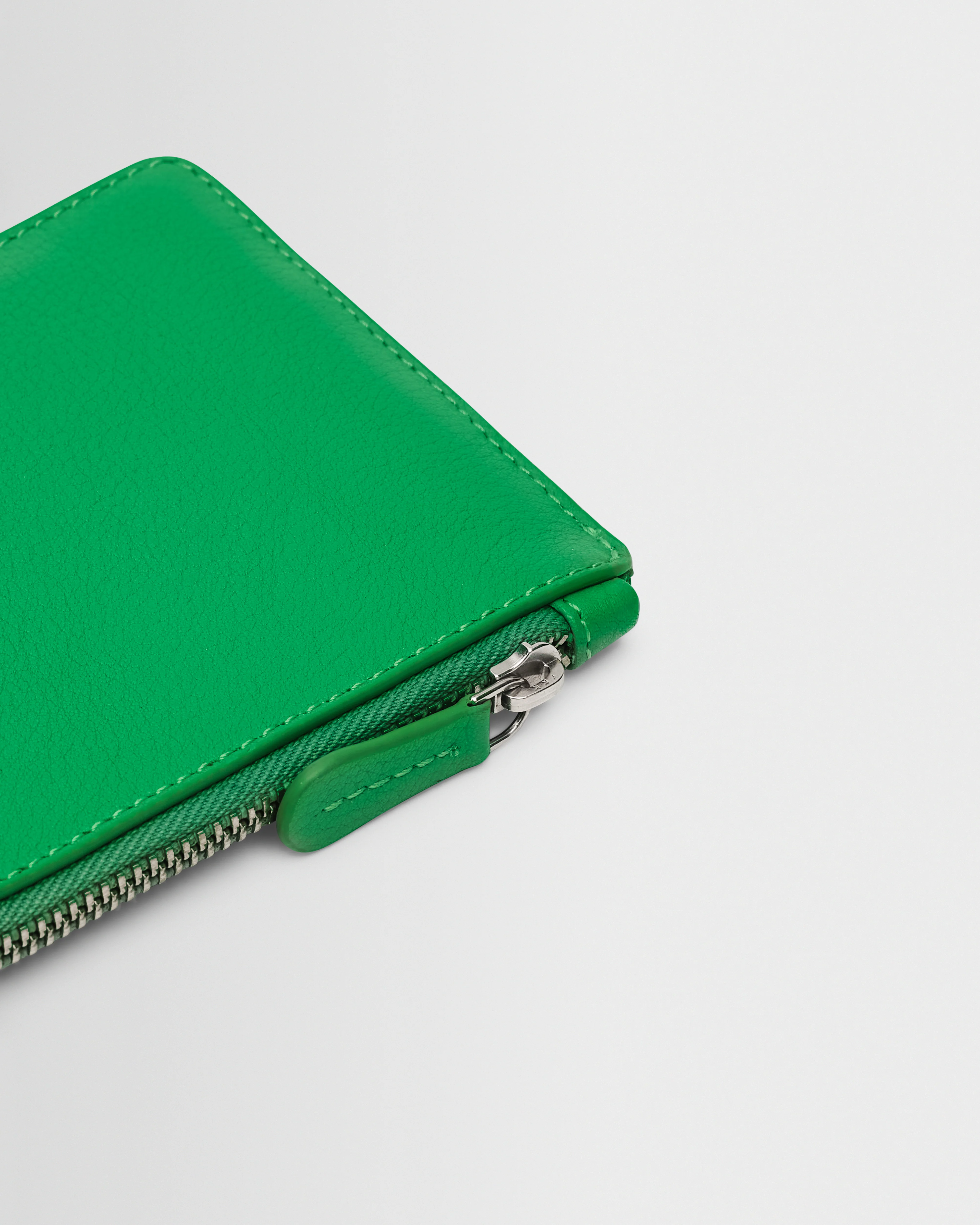 Harford - Bright Green Leather Zip Wallet - Image 3