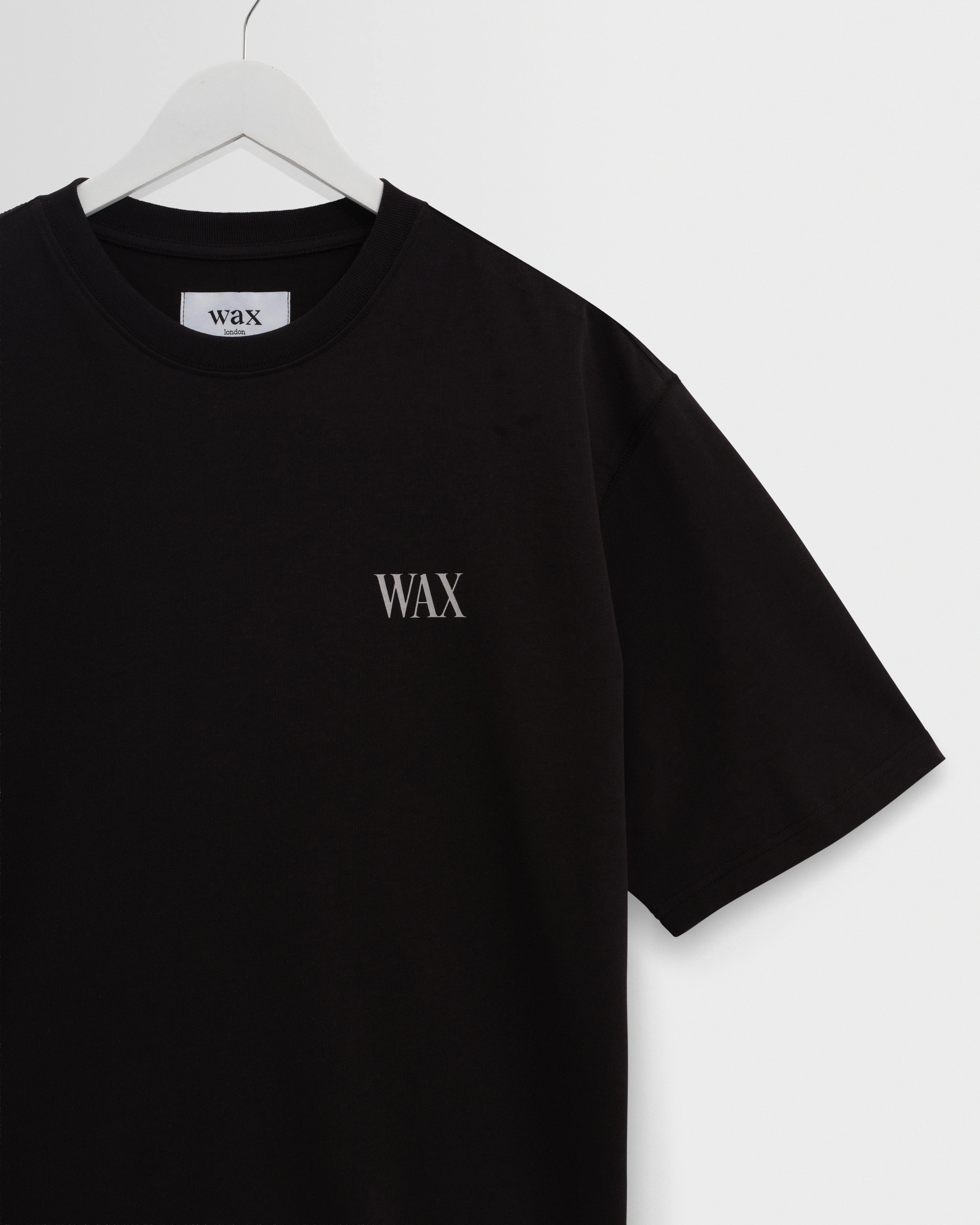 Milton - Black And Beige Botanical Graphic Cotton T-Shirt - Image 3