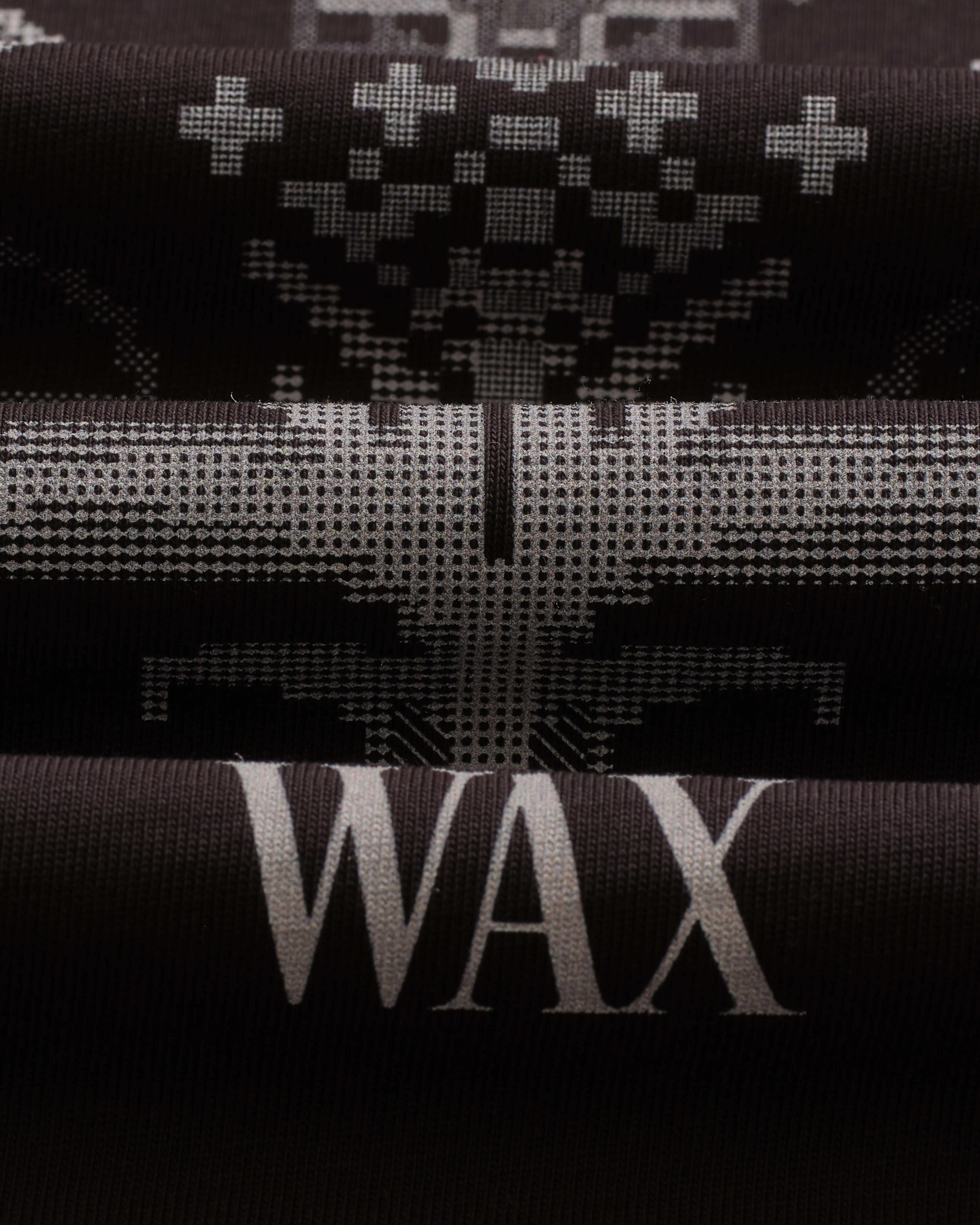 Milton - Black And Beige Botanical Graphic Cotton T-Shirt - Image 4